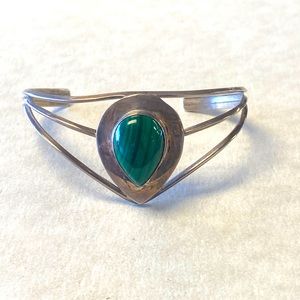 Handmade sterling silver 925 pear shape Malachite stone cuff bracelet
